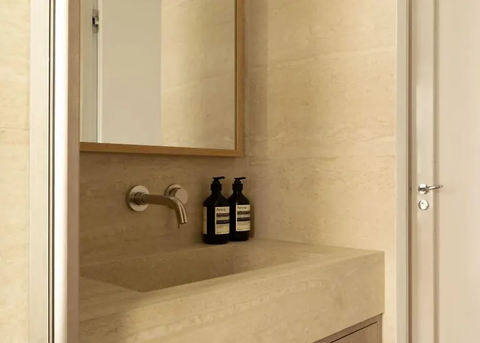 Charming With Ac - 2p- Musee Du Louvre Parijs