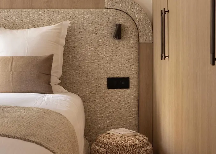 Charming With Ac - 2p- Musee Du Louvre Paris